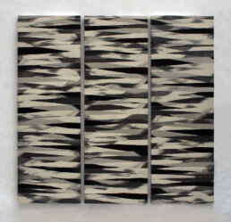 DESNUDO (tr&iacute;ptico) 150&times;155 cm Imagen trasferida a papel, rasgado a mano y encolado s/lienzo 2008