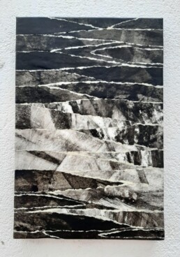 Sin t&iacute;tulo 24 &times;16 cm. Papel pintado con acr&iacute;lico, rasgado a mano y encolado s/lienzo. 2024