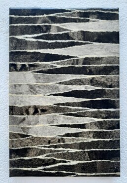 Sin t&iacute;tulo 24 &times;16 cm. Papel pintado con acr&iacute;lico, rasgado a mano y encolado s/lienzo. 2024